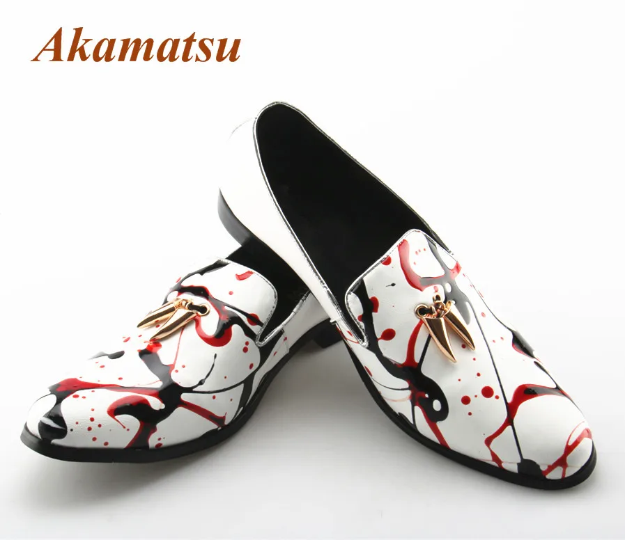 

Akamatsu Fashion Red Black Splashed Ink Design Men Loafers White Painting Driving Shoes Metal Decor Slip On Leather Shoes