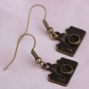 

New Hot Sale Creative Zinc Alloy Ancient Silver Bronze Camera Charm Pendant Earrings Woman Halloween Jewellery Decorative Gifts