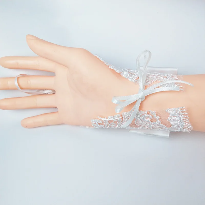 Белые бежевые короткие свадебные перчатки с кружевами, стразы, аппликации, блестки, свадебные перчатки, свадебные аксессуары