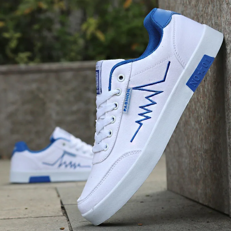 2019 Spring Men Shoes Fashion Casual Students White Black Board Shoes Men Breathable Flat Canvas Shoes Sneakers zapatos hombre