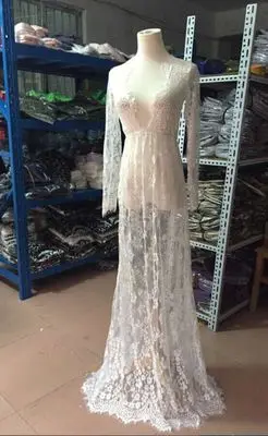 Сексуальное длинное платье белое кружевное с длинным рукавом и глубоким