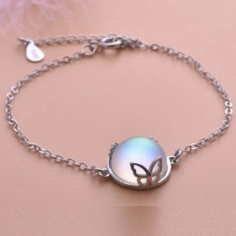 

Double Fair Simple Romantic Round Semi-precious Moonstone Butterfly Charm Chain Bracelet For Women Fashion Jewelry KBH221