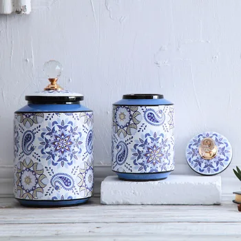 

christmas Simple European style blue and white porcelain storage tank decoration