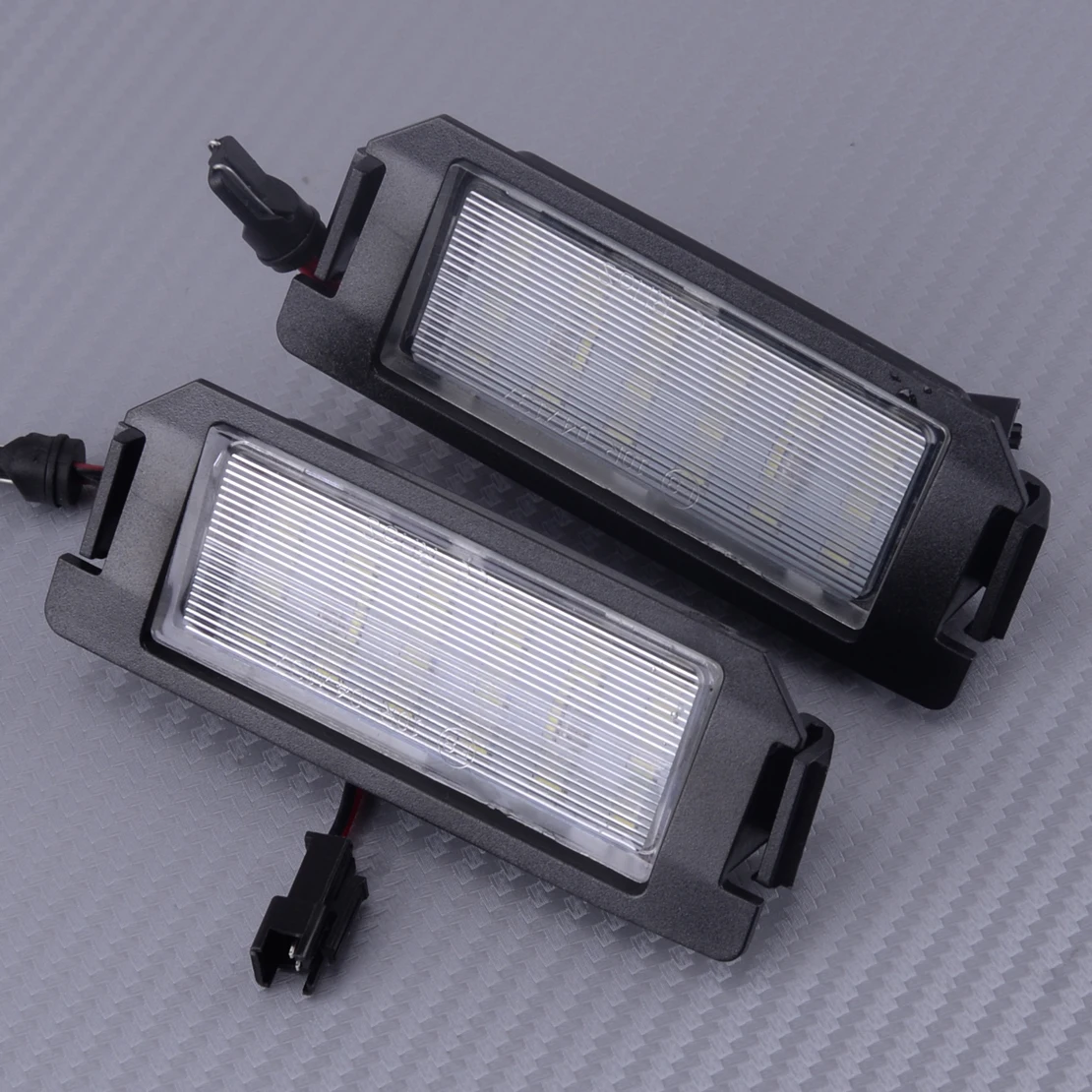 

DWCX 2pcs Car 18 LED 2 Pin Number License Plate Light Lamp Fit For Hyundai I20 Veloster FS XG30 Terracan HP Coupe GK