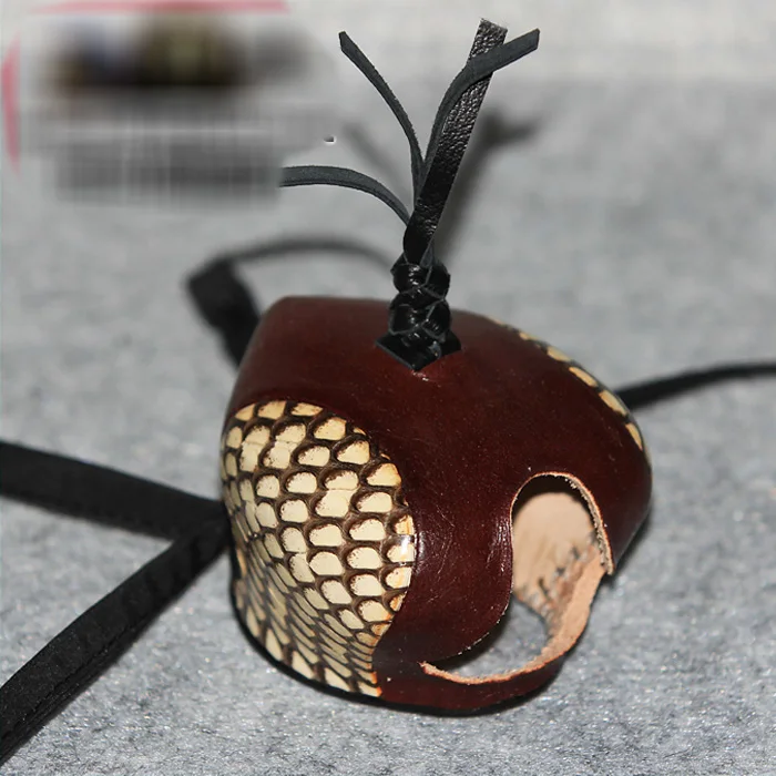 

Leather Skin Dutch Style Headgear Eye Patch Eyeshade Blinkers Falconry Tactical Hunting Falco Hawk Black Eared Kite Winged Hat
