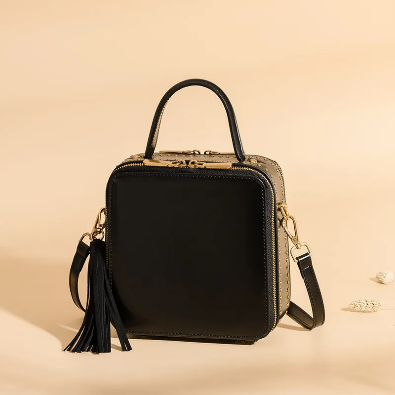 Burminsa мини-сумки из натуральной кожи с кисточками, женские сумки-мессенджеры, сумки в форме коробки для девочек, сумки высокого качества с заклепками, женские сумки на плечо - Цвет: Black
