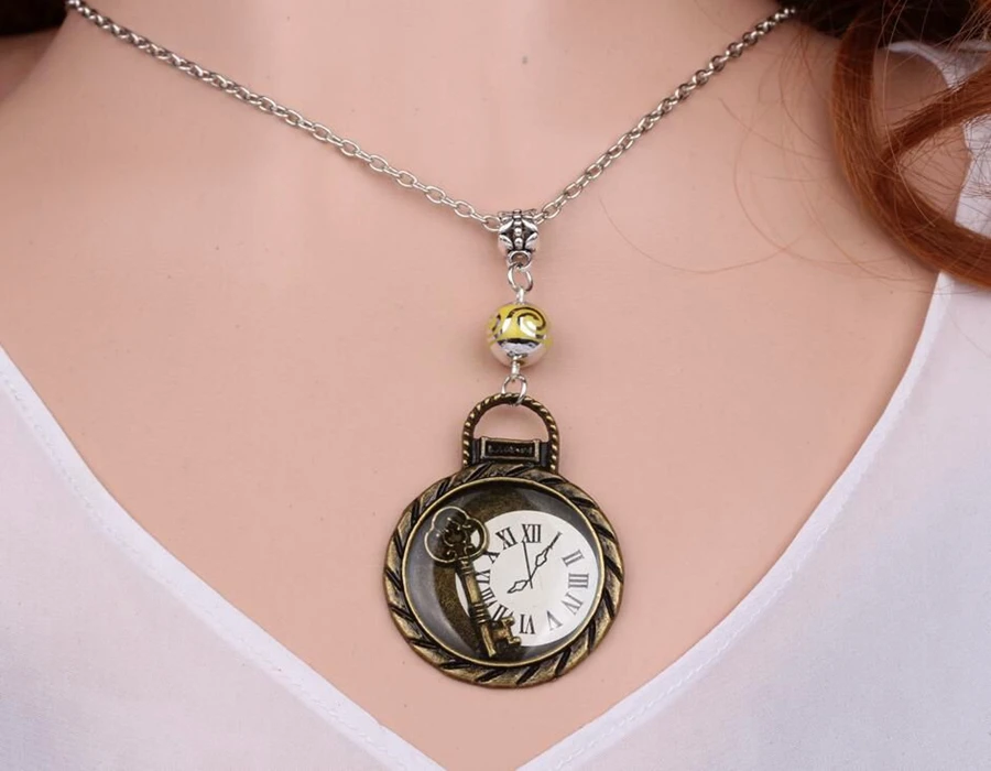

Key Watch Necklace Pendant Vintage Bronze Charm Choker Collar Acrylic Bead Statement Necklace Women Jewelry Accessories B301