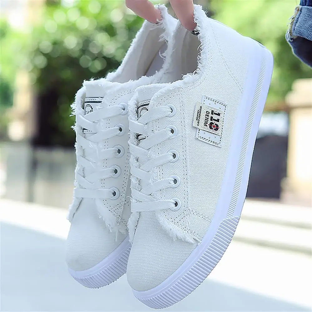 

2018 spring and autumn new casual shoes women's lace-up canvas shoes pure blue / black / white shoes