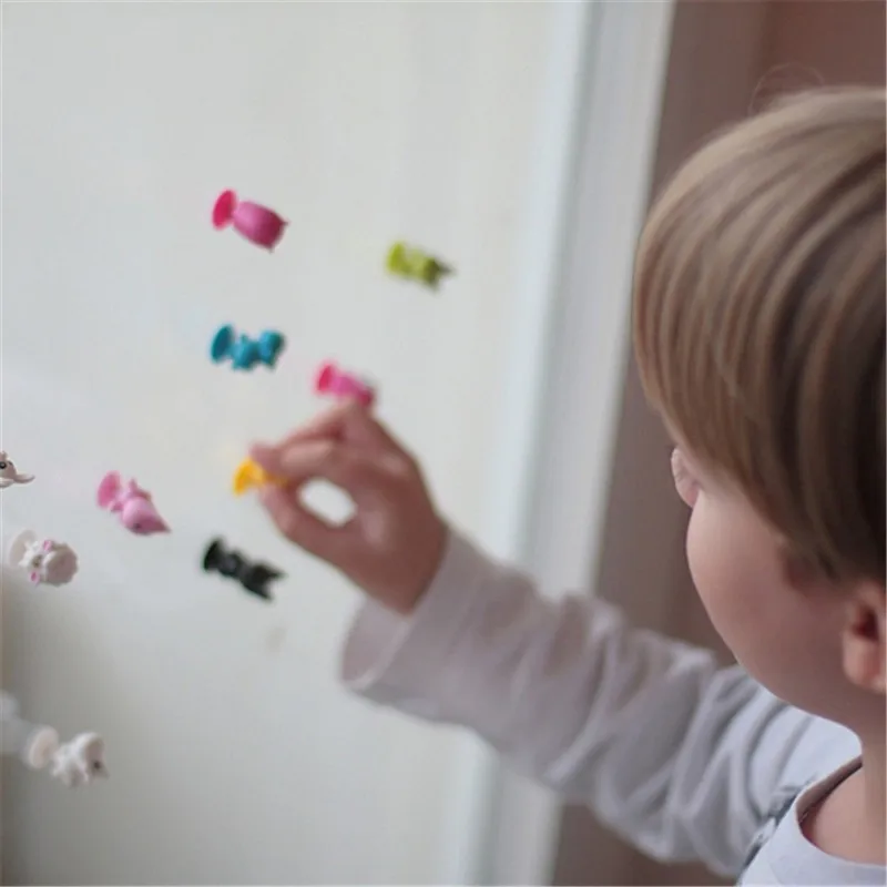 NEW-Mini-Sucker-Dolls-kids-Marine-Monster-Animal-Cupule-Suckers-Action-Toy-Suction-Cup-Collector-Capsule (3)