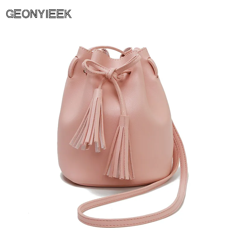 Women Bag Shoulder Crossbody Bucket Bags for Women 2018 Summer Tassel Women Bags Leather Purses Luxury Handbags Famous Brand