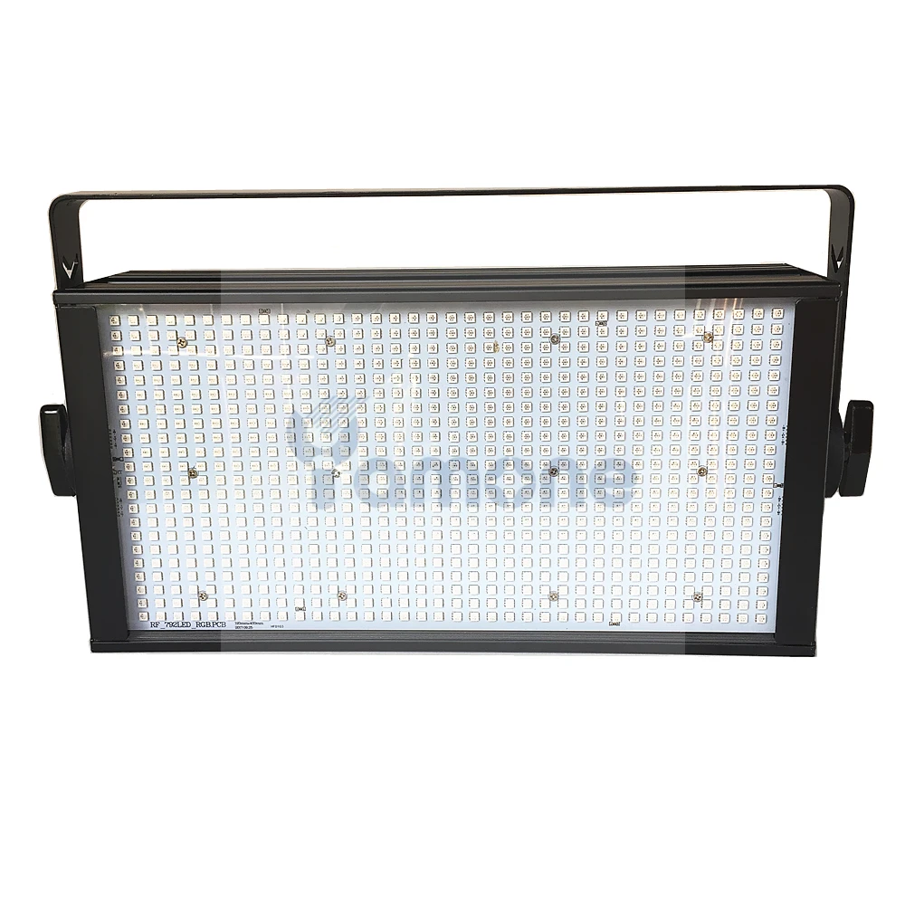 YM 792pcs Strobe 03