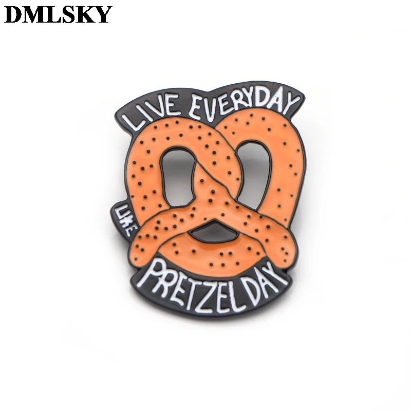 DMLSKY офис ТВ-шоу Pretzel искусство эмалированные булавки и броши-значки для лацкана рюкзак сумки значок Одежда Брошь Бижутерия Подарки M3641