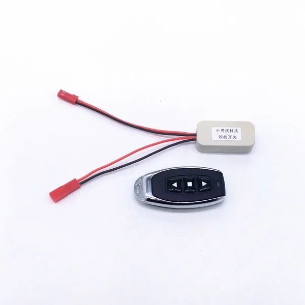 

1Set Wireless Car Winch Remote Control Universal Car Auto Winches Controller for 1:10 RC 4WD D90 Axial SCX10 TRX-4 Spare Parts