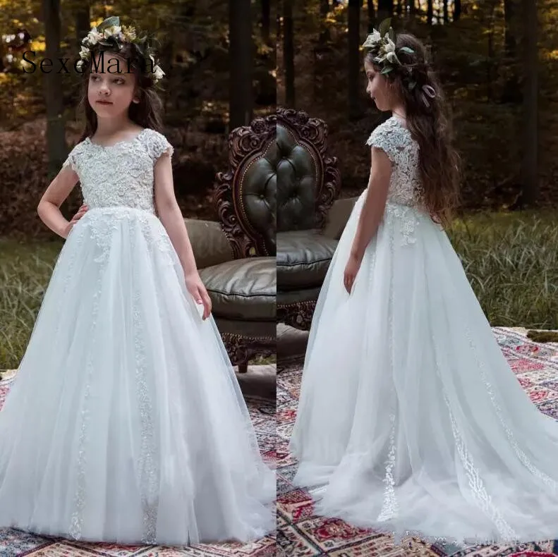 

New White Lace Tulle Girls Pageant Dresses Applique Short Sleeves Sweep Train Jewel Neck Girls Communion Gowns