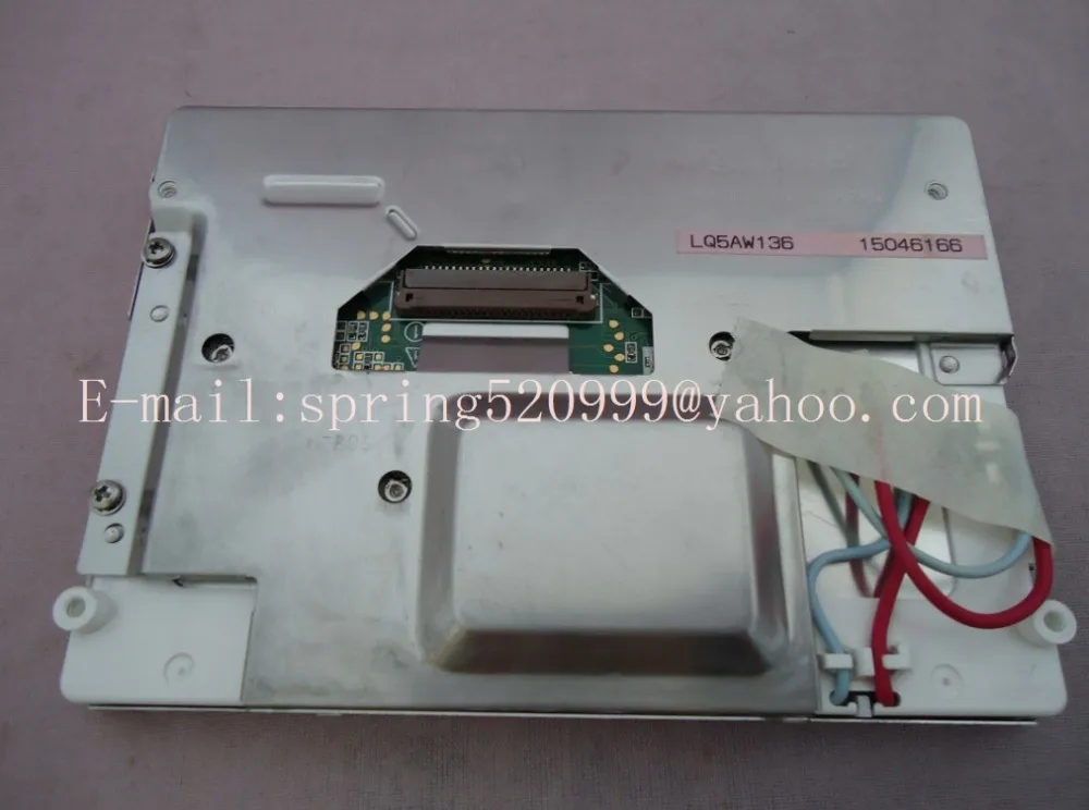 Sharp LQ5AW136 LCD display for Mercedes Porsche