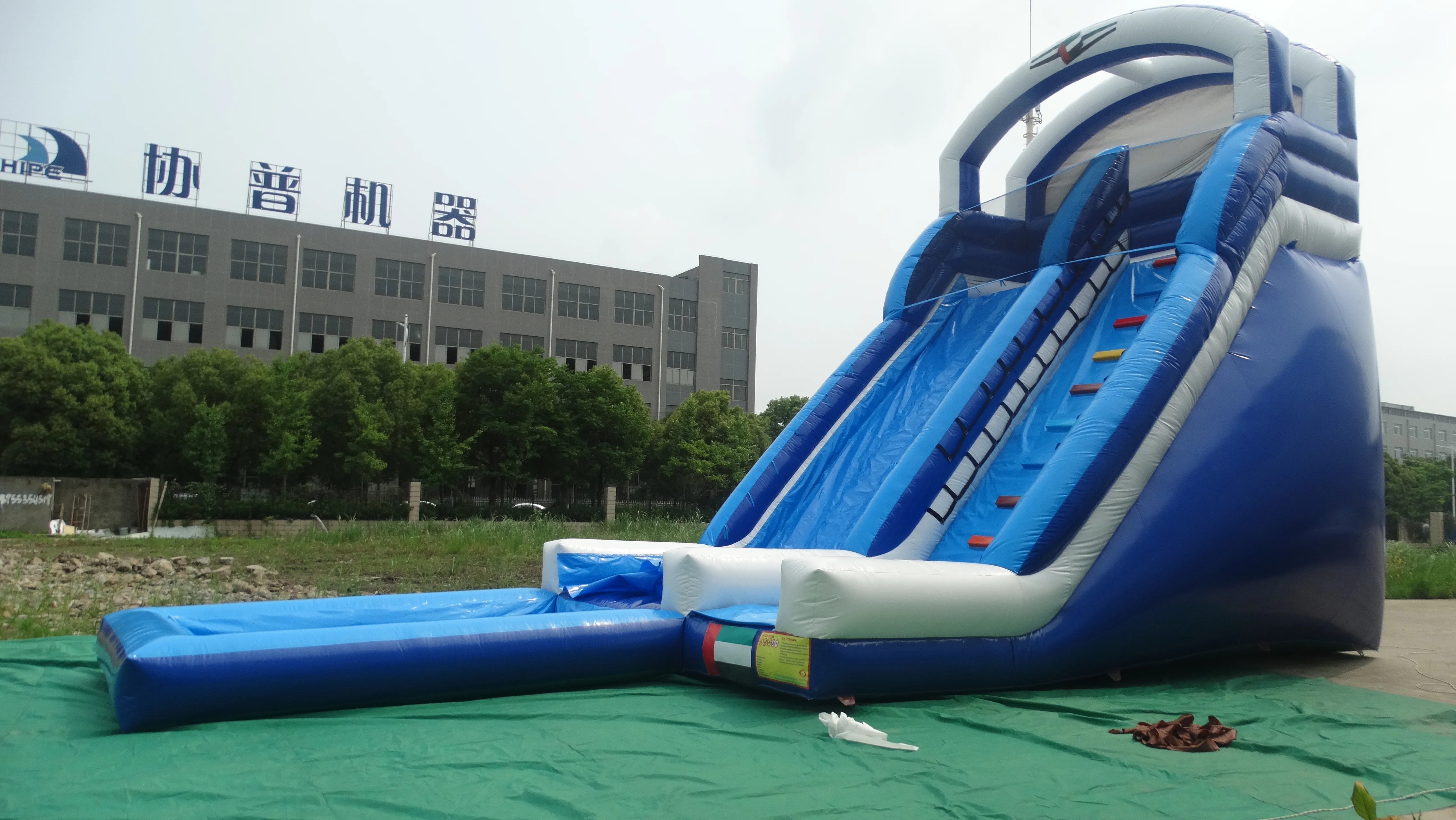 China manufacturers selling inflatable water slide ,inflatable slide with pool ,and inflatable bouncer house