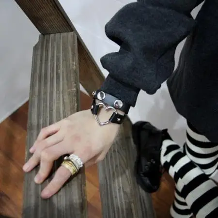 2016-Venta-caliente-mujer-dama-partido-favorito-Punk-Goth-Harajuku-Grunge-cuero-Collar-coraz-n-Funky (1)