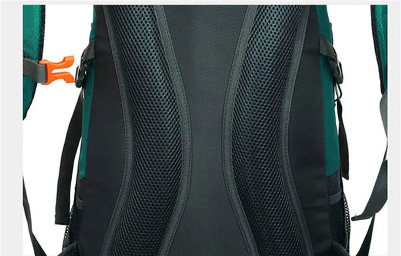 C9