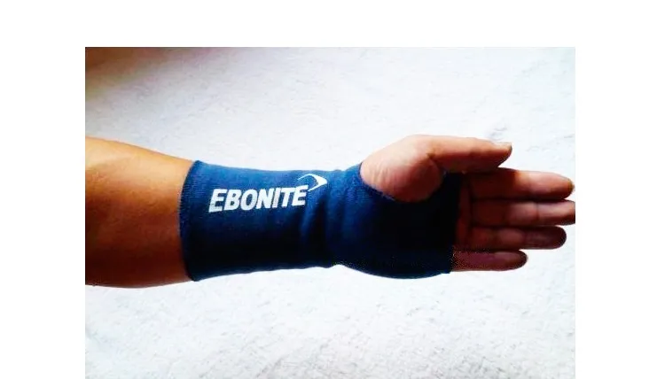 Горячая разветвленные новые дизайнерские перчатки для боулинга защищают руки