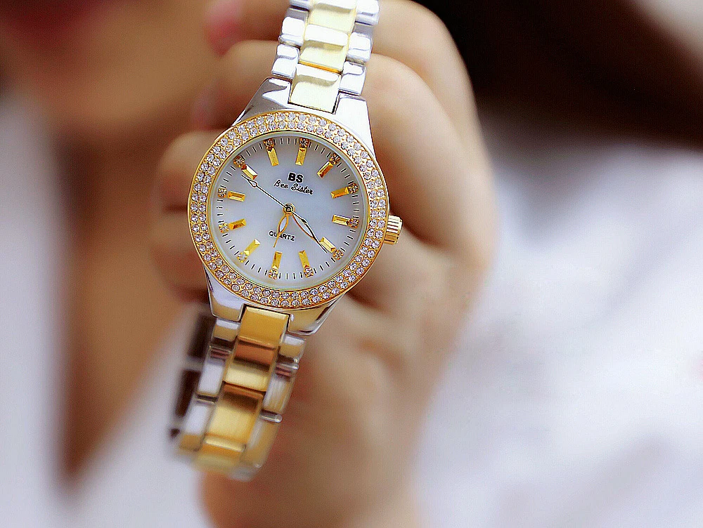women watch 3