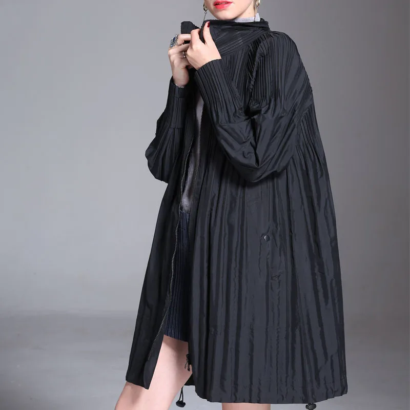 2019 Новинка весны с лацканами длинным рукавом черный свободные молния большой размеры Длинные плиссированная куртка для женщин пальто мода