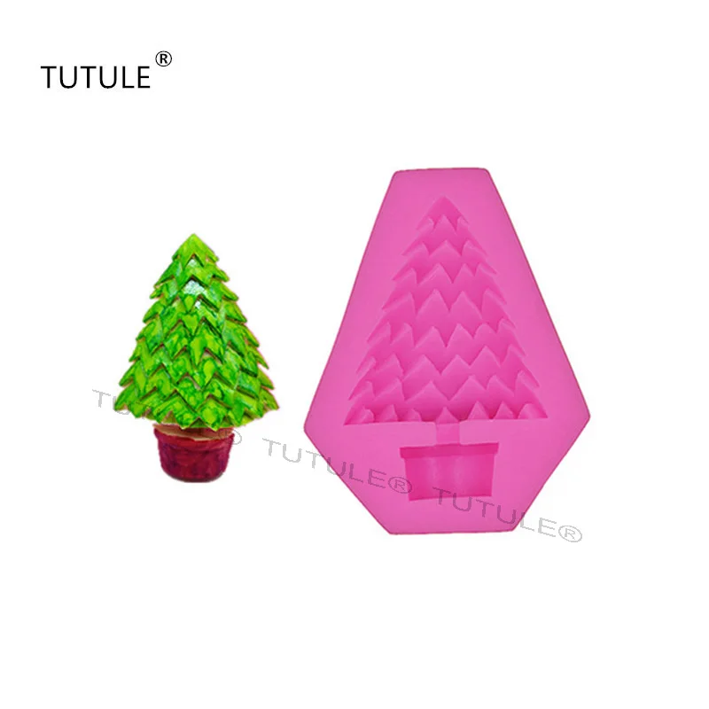 

Gadgets Christmas Tree Gifts Rubber Soft Food Safety Molds Clay, Fudge, Chocolate, Cake Mold