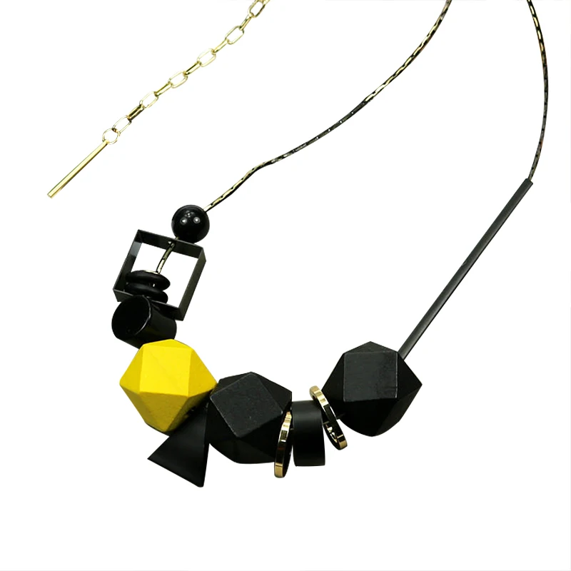 

Large Wooden Beaded Charm Yellow and Black Pendant Necklaces Cute Multi Color Gold Chain Fashion Jewelry for Girlfriend Women
