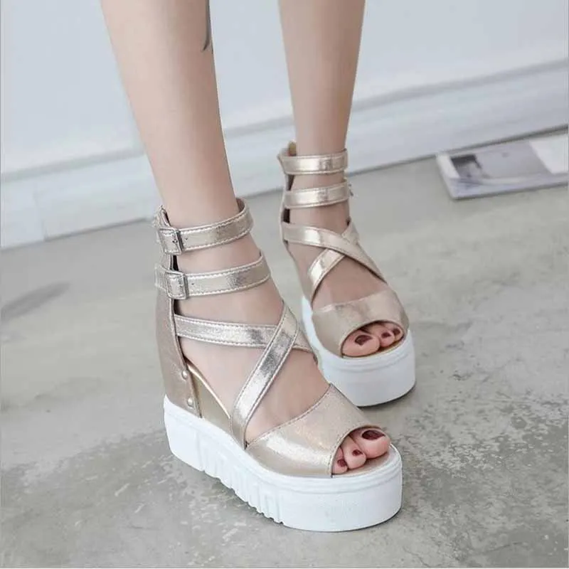 

Leather Women Sandals Soft Bottom Mother Sandals Peep Toe Fashion Ladies Sandals Summer Flat Sandals Female Shoes