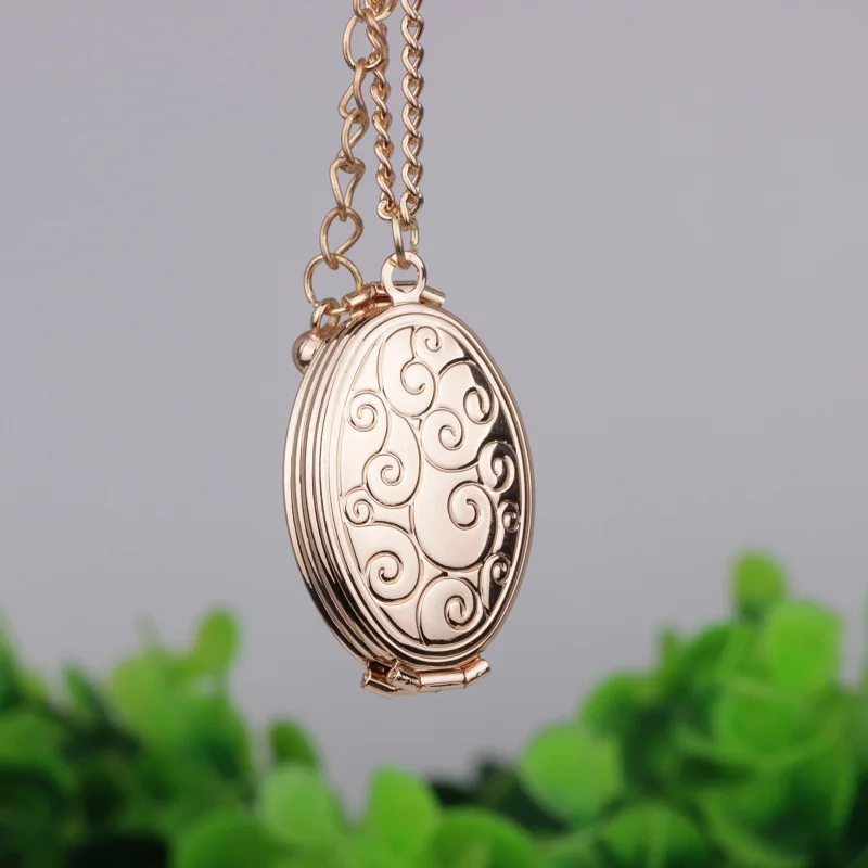

Oval Can Put Four Photos Locket Necklaces Four Fold Can Be Open Photo Locket Exquisite Necklaces Jewelry For Christmas Gift