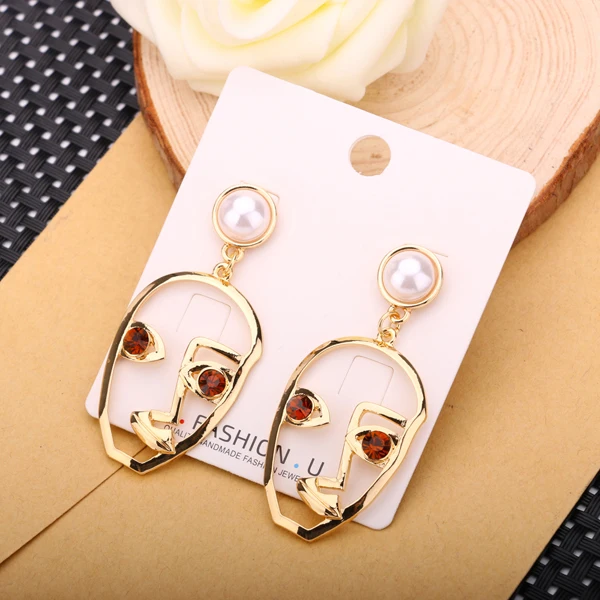 facial earring 607