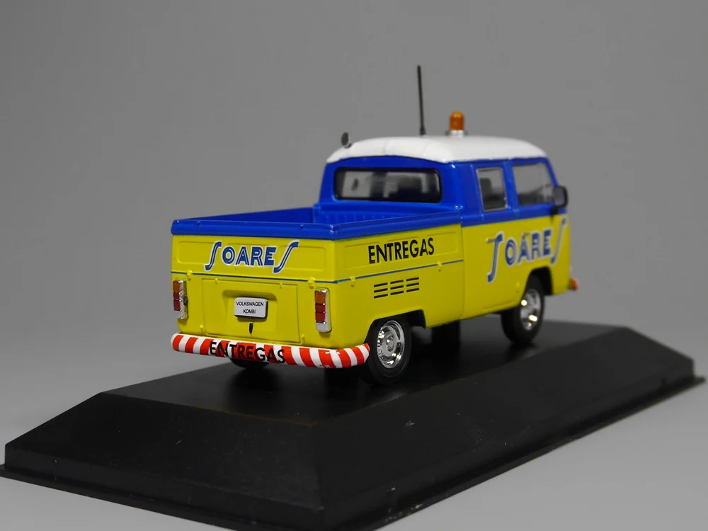 Авто ИНН-ixo 1:43 Volkswagen Kombi Picape 1981 литая модель автомобиля