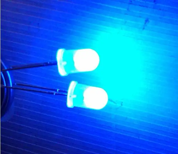 

100PCS 5MM white hair blue mist matte F5 white blue light LED lamp light emitting diode astigmatism cube with 3V