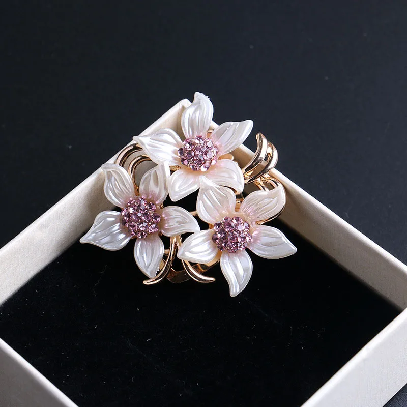

New LNRRABC Women Brooches Hat Scarf Accessories Lady Crystal Rhinestones Alloy Flower Clothes Pins Brooches Fashion Jewelry