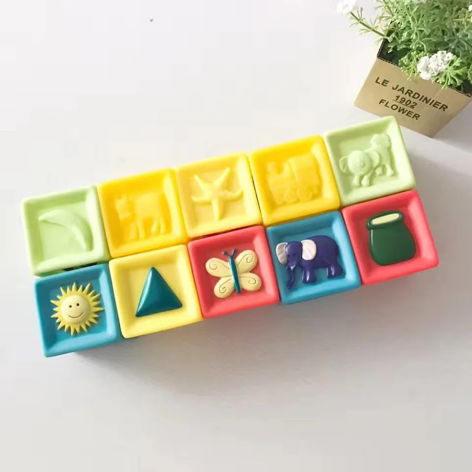 4279203589_1909529701