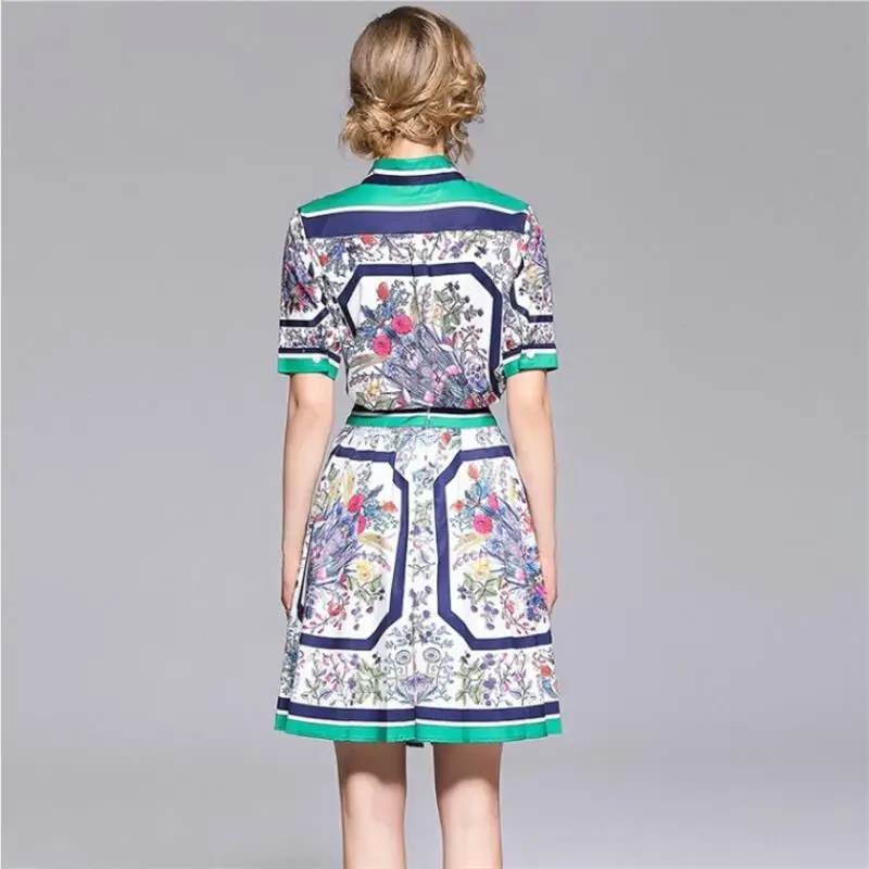 European women's wear 2018 The new summer With short sleeves lapel Stripe edge Floral print shirt + Pleated skirt  printing suit