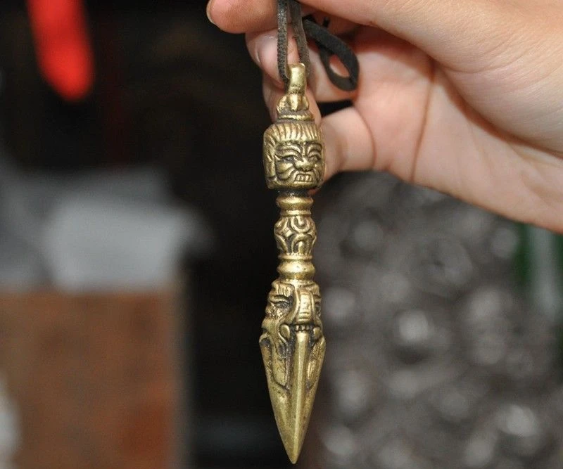 4 &quotтибетская бронзовая кожа Mahakala Dorje Phurpa Pestle Vajra подвеска амулет кинжал|Статуи и