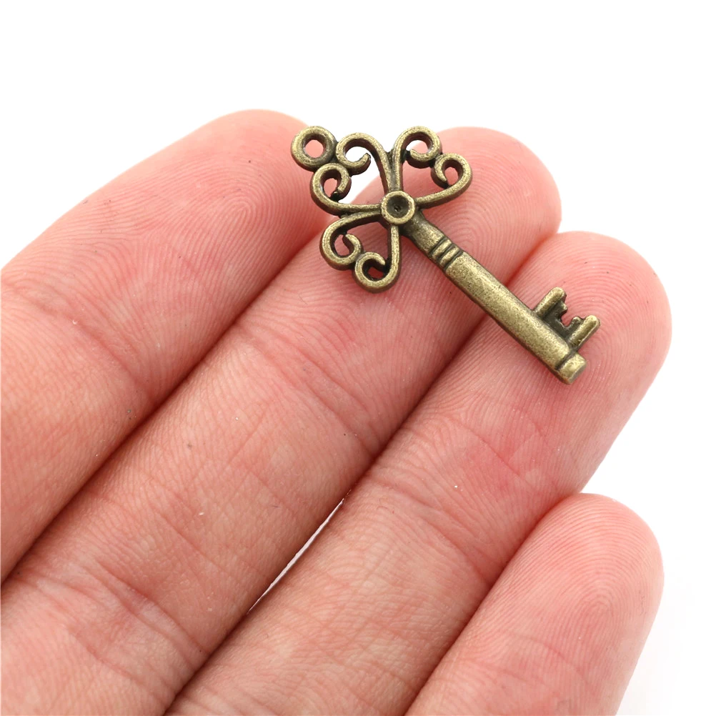 18pcs/sets Antique Vintage old look Bronze Ornate Skeleton Keys Lot Necklace Pendant Fancy Heart Decor DIY Craft Gifts