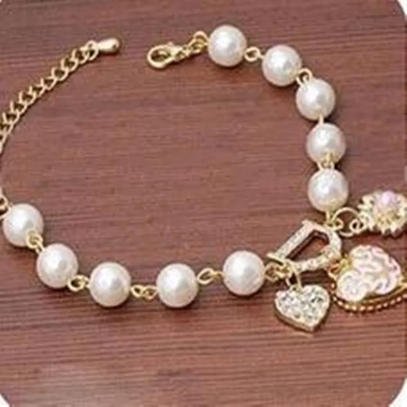 

B016 New Arrival Cute Sweet Imitation Pearl Bead Bracelets Fashion Crystal Heart Letter D Hang Bracelets & Bangle For Women