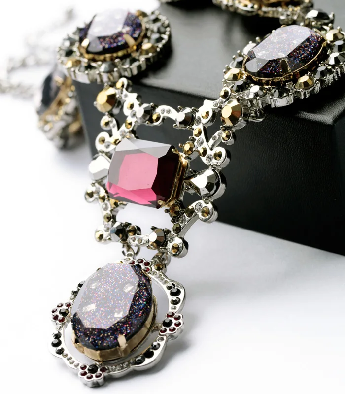 

Dress Accessories Fashion Design Resin Zinc Alloy Copper Silver Color Chain Faceted Oval Bezel Setting Pendant Necklace