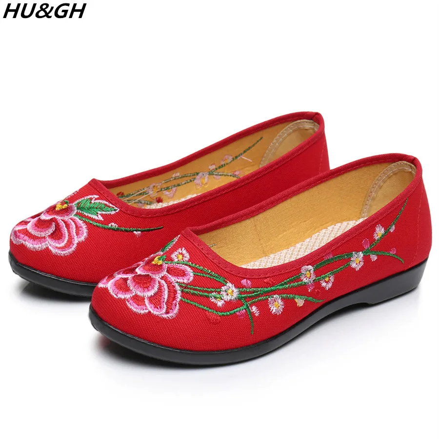 

2019 Beijing cloth shoe spring female flat bottom mother shoe, fashionable dance shoe ethical wind embroider shoe