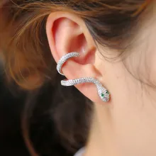 Новое поступление, женские серьги-гвоздики в виде змейки с зеленым кристаллом в виде глаза, Изящные блестящие AAA cz яркие серьги в виде животных, ювелирные изделия для девочек, подарок на вечеринку