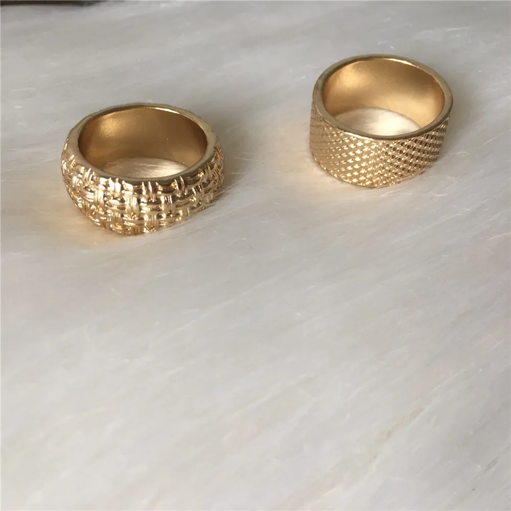 

Fashion jewelry gold color plating textured wide ring set for unisex