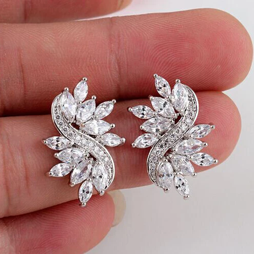 

European and American style ice flower earrings Hearts and Arrows zircon