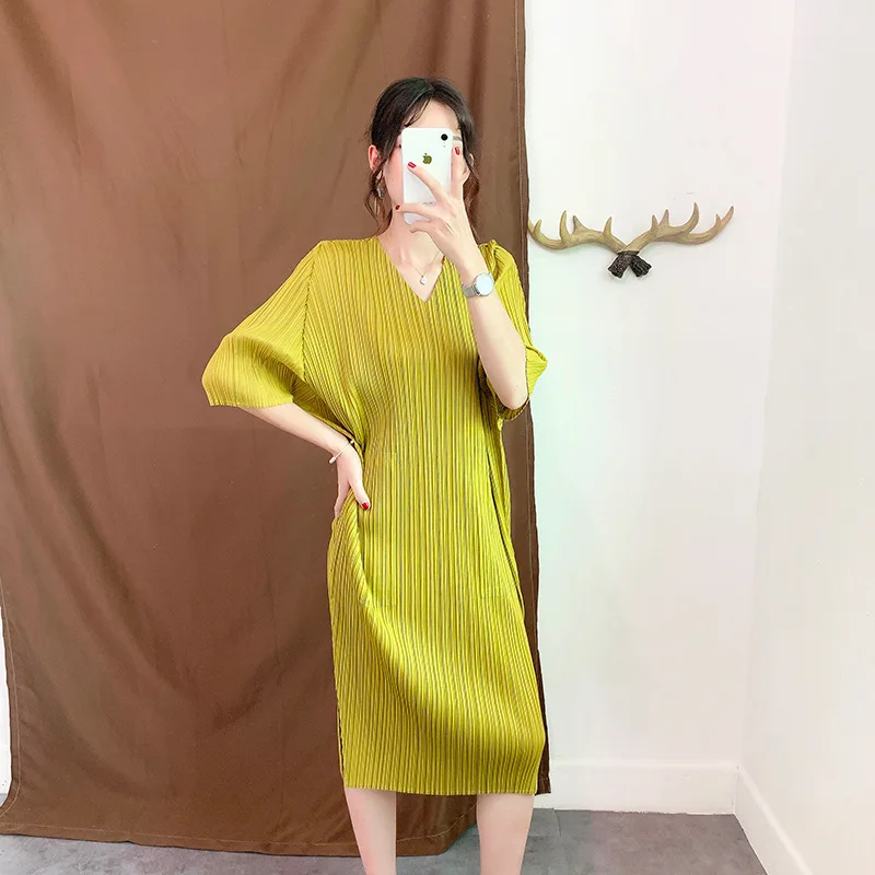 DEAT new summer and autumn fashion women pleated Japan styles vintage clothes batwing sleeves V-neck dress WH35201