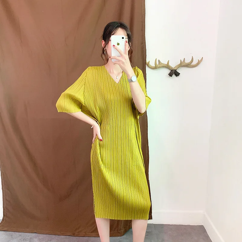

DEAT 2019 new summer and autumn fashion women pleated Japan styles vintage clothes batwing sleeves V-neck dress WH35201