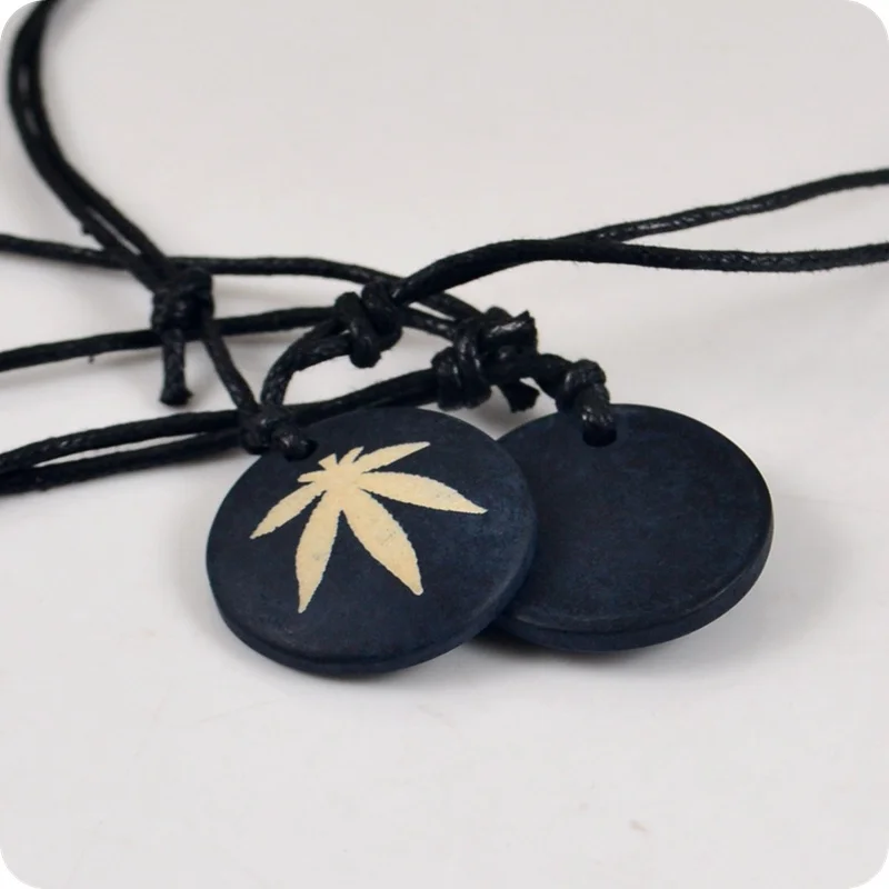 Leaf Jamaica weed Rasta Reggae Punk Hiphop yak bone Carving Pendant Necklace Amulet Lucky Gift Tribal Totem Fashion Jewelry