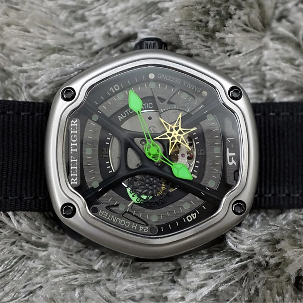 Спортивные часы Reef Tiger/RT спортивные с светящимся циферблатом автоматический