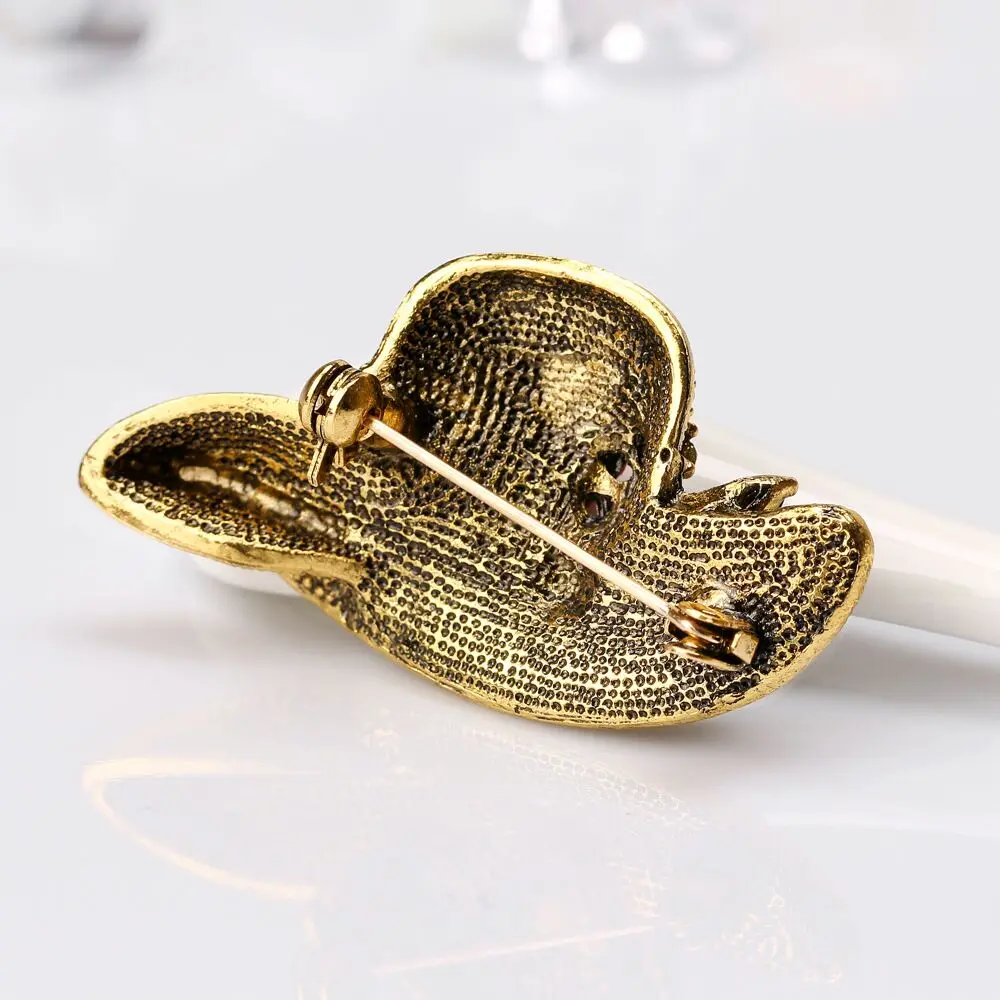 Pins Cute Hat Brooch Sweater Pins Badge Collar Clothes Accessories Creative Hats Pin Brooches Women3
