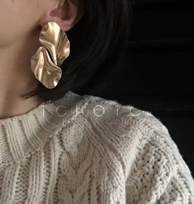 

Vintage Hammered Leaf Stud Statement Earrings Gold Girl Brincos Gifts Party Show Rare Boucle d'oreille Korean Japan Trendy INS