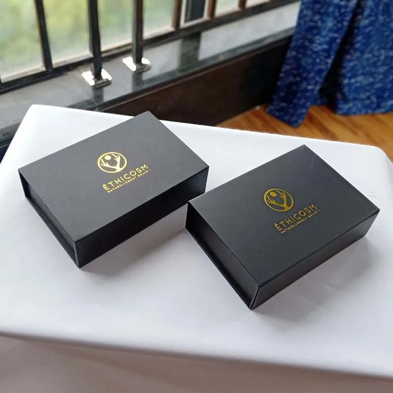 500 шт/партия на заказ, из картона складные коробки напечатанный Золотой логотип из фольги подарок с магнитами упаковочная коробка